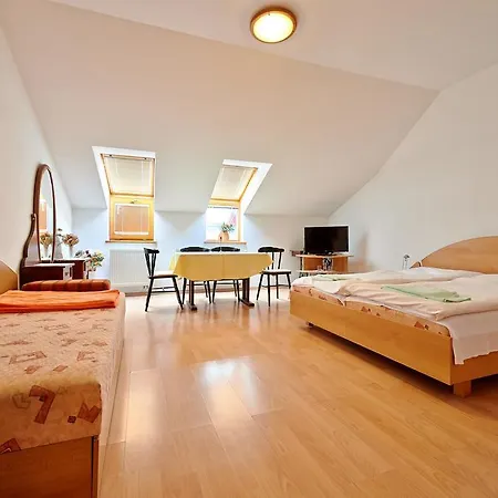 A Restauracia U Jelena 3*